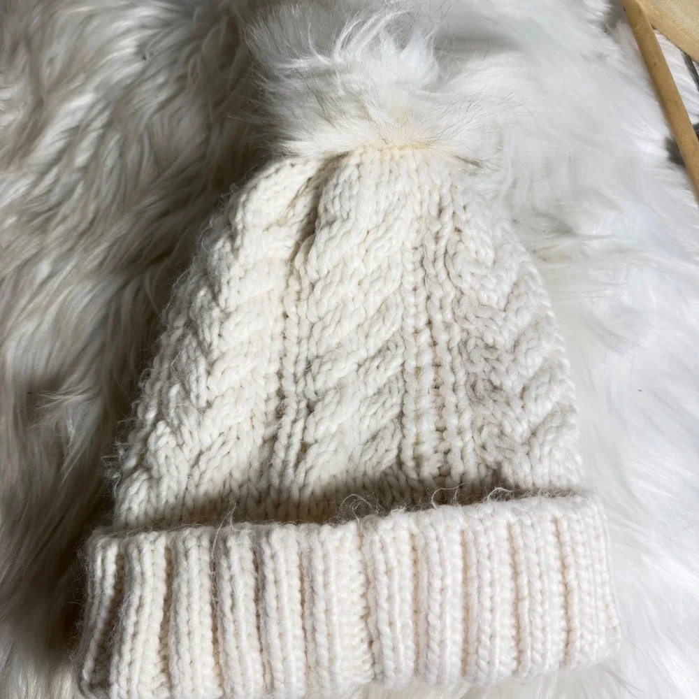 Abercrombie & Fitch Kids Cream Ribbed Knit Beanie with Faux Fur Pom Pom A&F